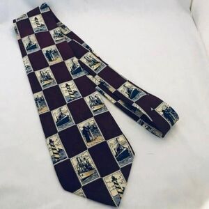 #1587 VTG TOMMY HILFIGER BOATS , LIGHTHOUSE, SILK, NECKTIE 59 IN X 4 IN